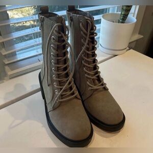 MIA Women's Boots NWOB